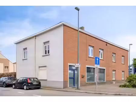 maison à rénover avec 2 unités d'habitation et jardin – 164
