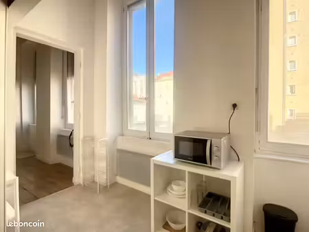 t2 duplex meublé - 42m2 - gratte ciel