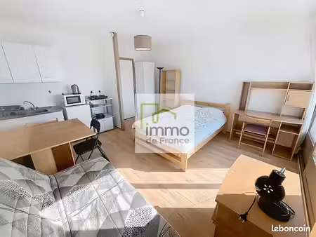 studio 1 pièce 25 m²