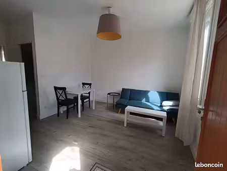 t2 meublé de 28 m² – quartier la timone (13005) – marseille