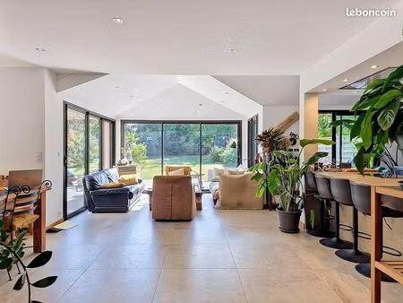 maison 6 pièces 169 m²