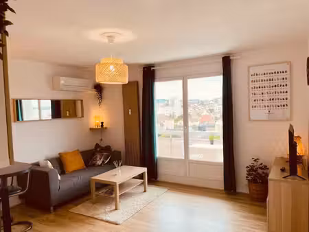 appartement 2 pièces 30,30 m2 avec balcon et garage fermé