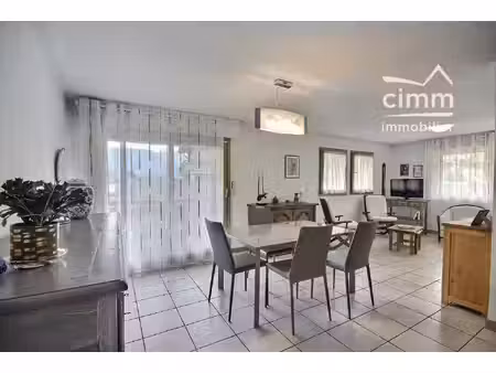 sallanches – appartement 4 pièces avec grand balcon sud et vu