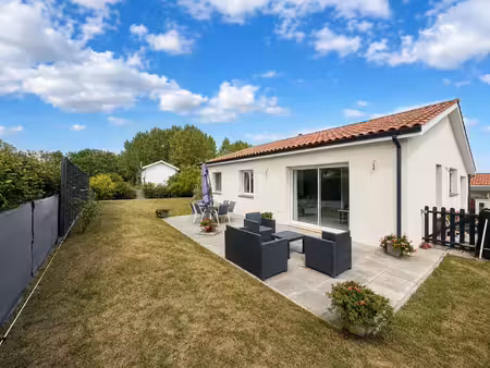 **maison contemporaine de plain-pied – calme, lumière et qual