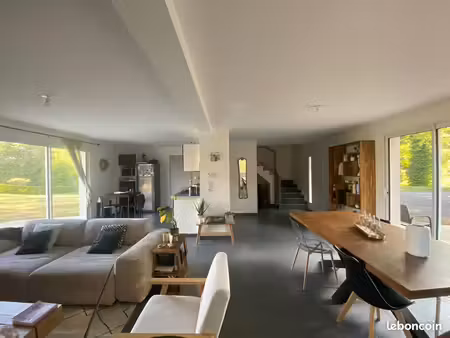 maison . 5 pièces . 106 m2 de 2017