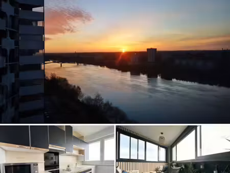 appartement meublé de 67m² sur l'île de nantes - vue à 180° sur la loire - deux chambres -