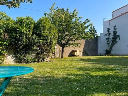 location maison rezé 700m2 de jardin