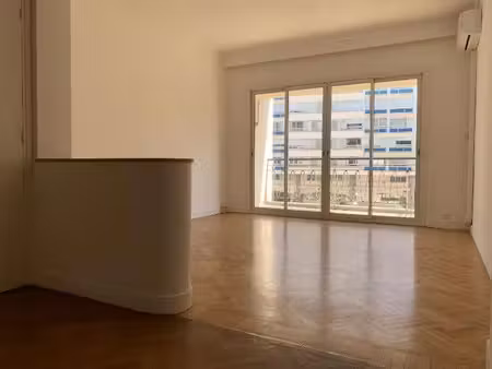 location appartement 3 pièces 84 m² à marseille 8 (13008)