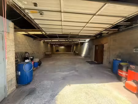 entrepôt à louer à gilly 280 m² accès discret et pratique