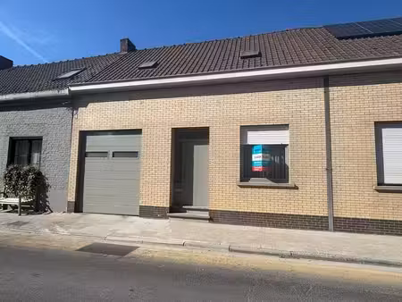 leuke woning met ruime tuin te koop!