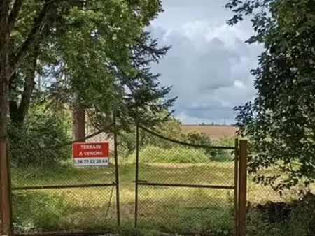 très beau terrain