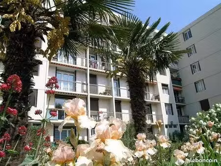 à louer – t4/5 de 90 m² entièrement rénové – résidence calme et sécurisée