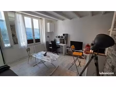 joli appartement meublé 2 pièces 25m2 à paris 18ème en bail mobilité