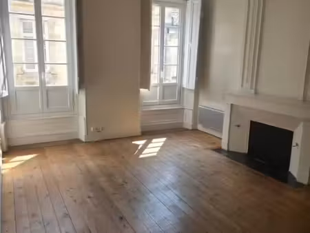 appartement 3 pièces 83 m²