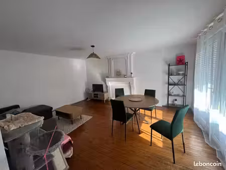 t4 65m² plein centre montjean • balcon • fibre • disponible 5 septembre