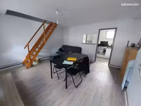 loue f1 duplex meublé 42 m2