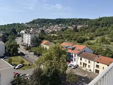 très jolie apparemment avec vue panoramique..