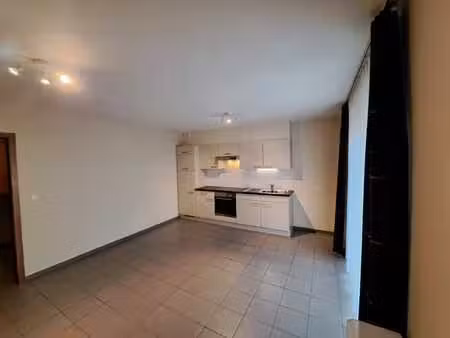 beau studio lumineux dans un endroit calme