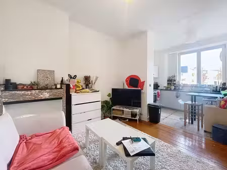 appartement 2 chambres au cimetière d’ixelles.