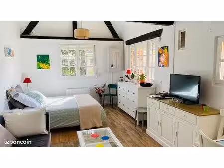 studio 30 m2 plein de charme, lumineux et calme à 9 mn du centre ville d'evreux côté nouve