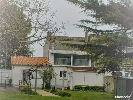 maison niort ste pezenne