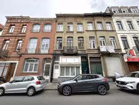 bel immeuble de rapport avec jardin - 3 unités reconnues