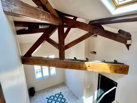 magnifique duplex rénové de 120m2 avignon intra muros, avec terrasse, 3 suites, et place d