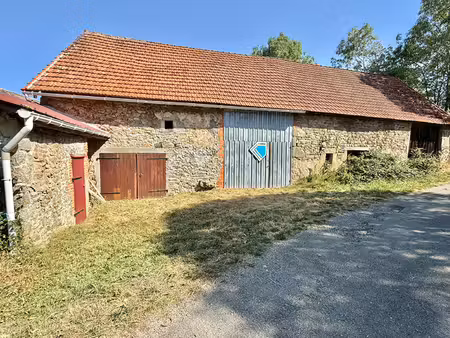 biollet / grange à fort potentiel de 113 m2 au sol !