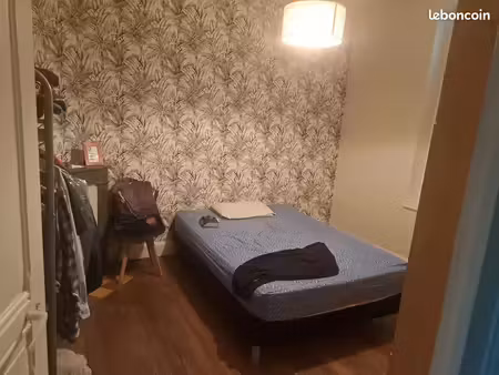 chambre meublée chez mr retraité