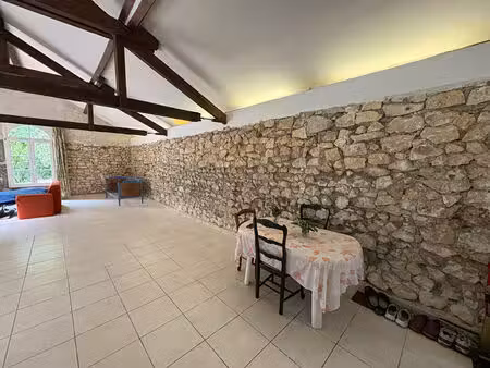 maison de caractère avec 1,3 hectare, dépendance de 300 m² et vue forêt à argenton-sur-cre