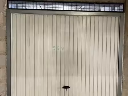 box en intérieur à vendre