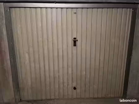 garage/box 14 m² pau