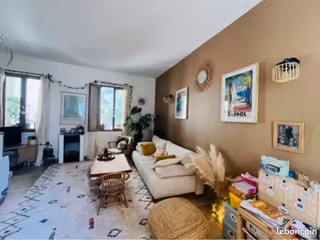 maison de village-2 appartements t2 et t3 -pernes les fontaines