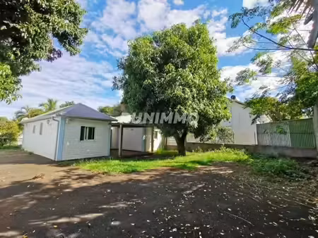 location maison 4 pièces 100 m² à la riviere (97421), 1 382 €