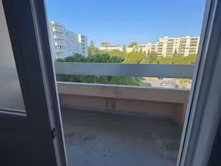 montpellier – boutonnet | studio meublé 20 m² avec terrasse, place parking et vue dégagée