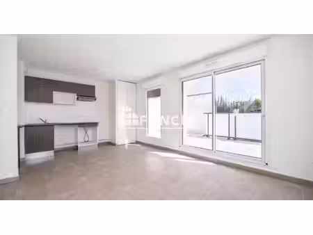 lardennes – t3 avec terrasse dans résidence récente