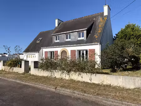 le guilvinec - maison de famille en impasse