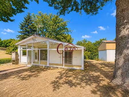 maison au calme dans un environnement verdoyant