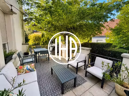 bel appartement familial aux belles proportions avec terrasses e