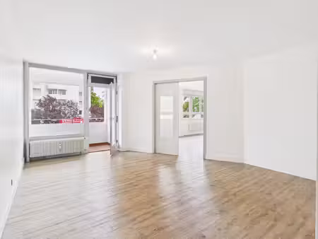 appartement 5/6 pièces de 138.56 m² - balcon, cave, garages - strasbourg
