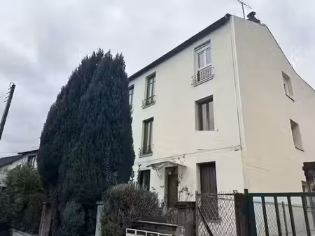 location meublée appartement 2 pièces 25 m² à sevran (93270), 880 €