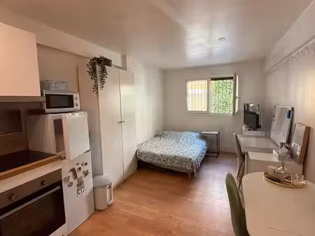 studio meublé 21m2 proche campus st jean-d’angélique et tramway