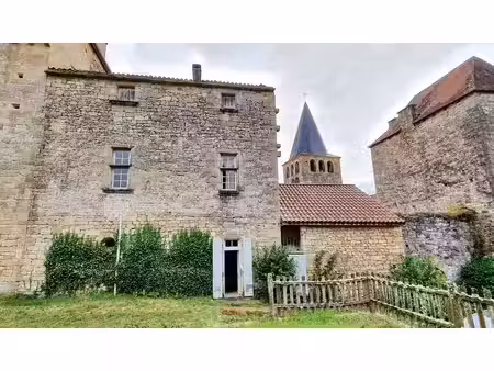 corps de logis d'exception ancien château des xiii? & xv? siècles saint pompon (25 km de..