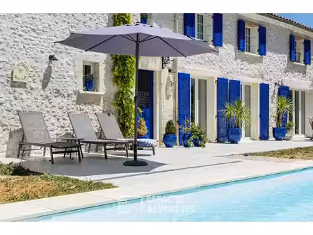 maison charentaise rénovée avec piscine