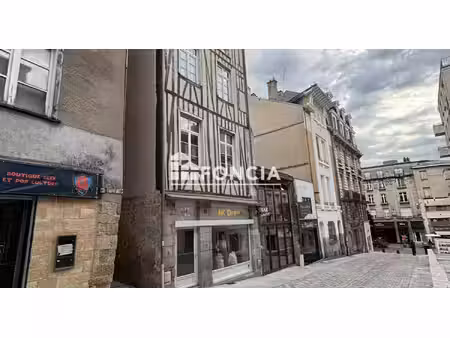 hyper centre ville, studio de 25m2 au sol