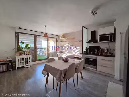 f2 42.81m² + parking + balcon, saint-denis quai de seine