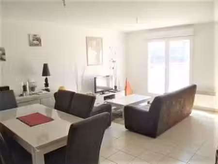 location appartement 3 pièces à saint-brice-en-cogles (35460) : à louer 3 pièces / 66m² sa