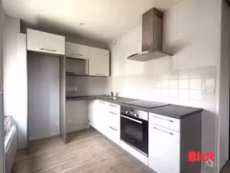 location appartement 3 pièces à fougères (35300) : à louer 3 pièces / 56m² fougères