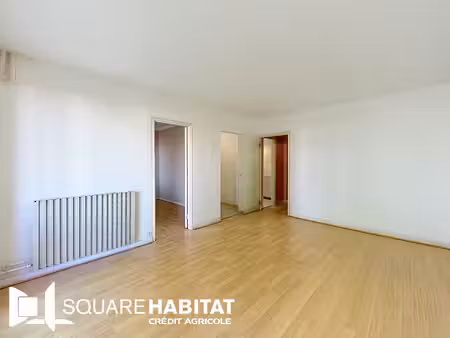 saint-brieuc t2 avec balcon, garage et cave à rénover