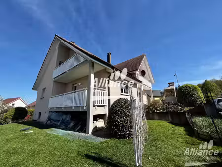 maison individuelle avec vue panoramique-proche frontiere su